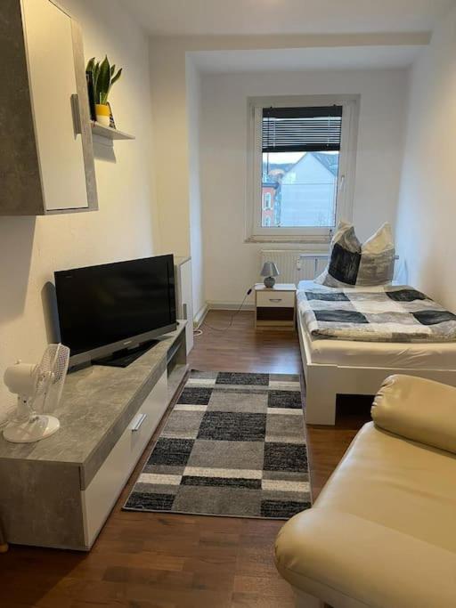Kleine Wohnung Fuer Monteure Und Dienstreisen Zwickau Luaran gambar