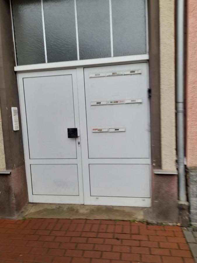Kleine Wohnung Fuer Monteure Und Dienstreisen Zwickau Luaran gambar