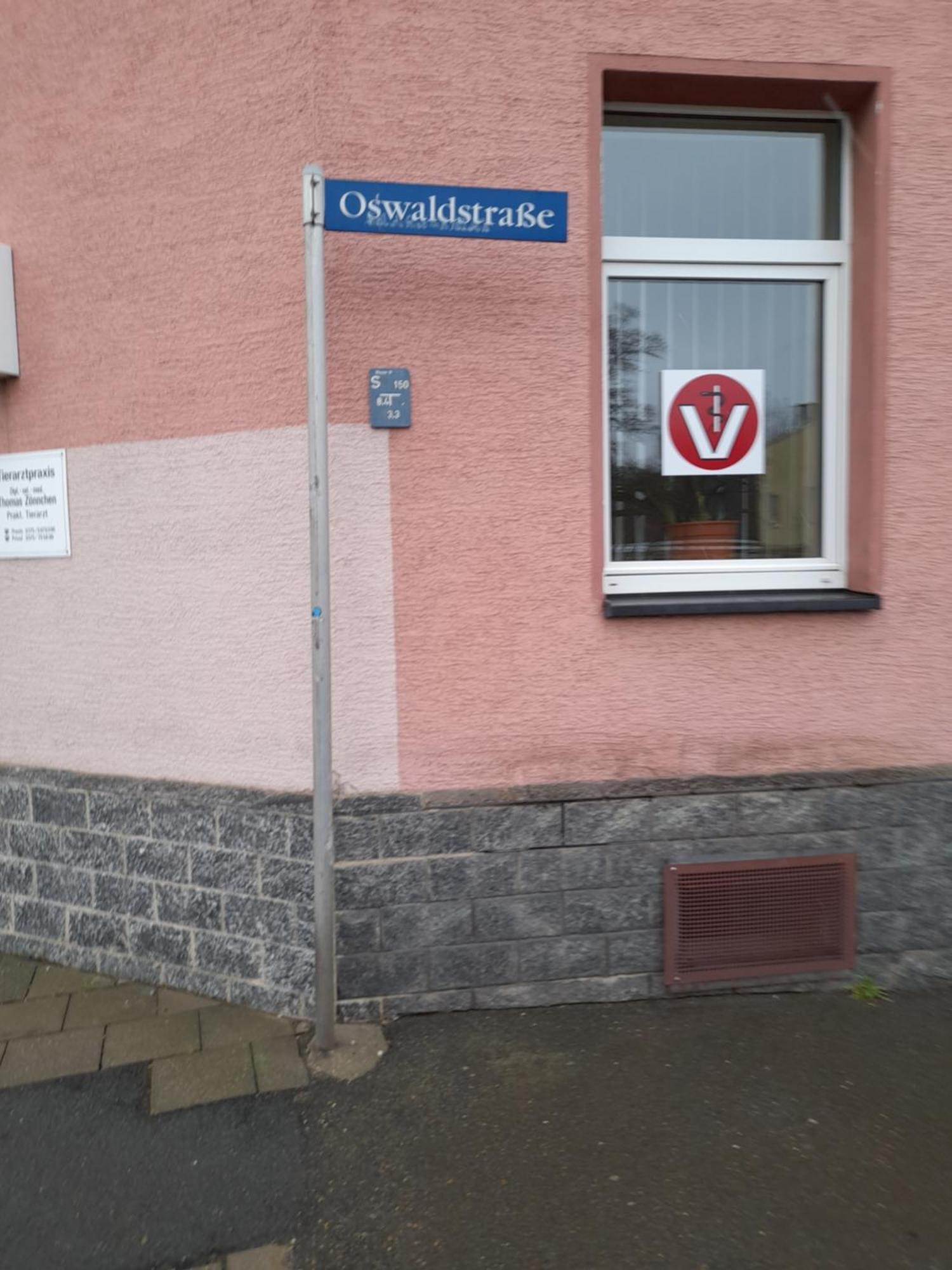 Kleine Wohnung Fuer Monteure Und Dienstreisen Zwickau Luaran gambar